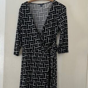 Chaps Black and White Patterned Long Sleeve Dress